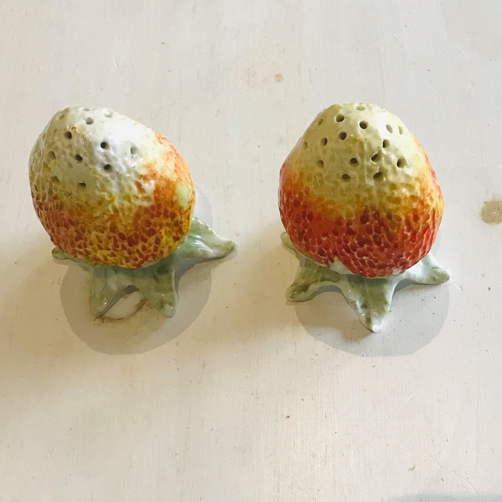 Vintage Strawberry Salt Pepper Shakers